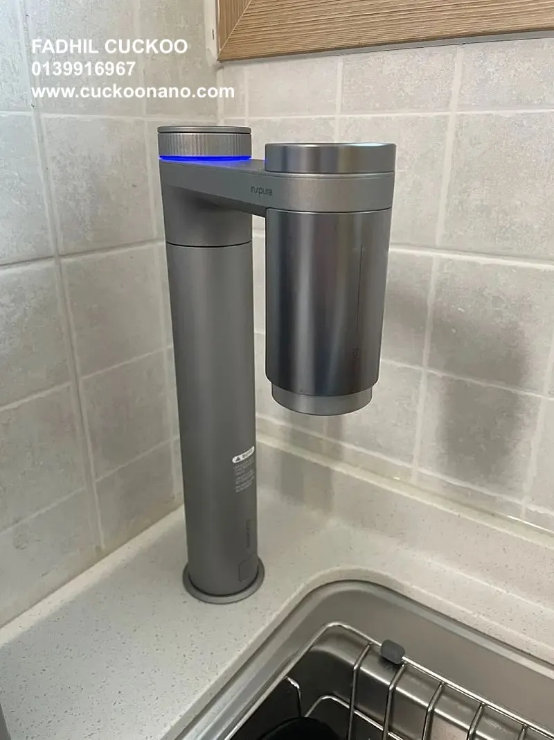 Real CUCKOO ACE under sink water purifier faucet installation in a customer kitchen 5