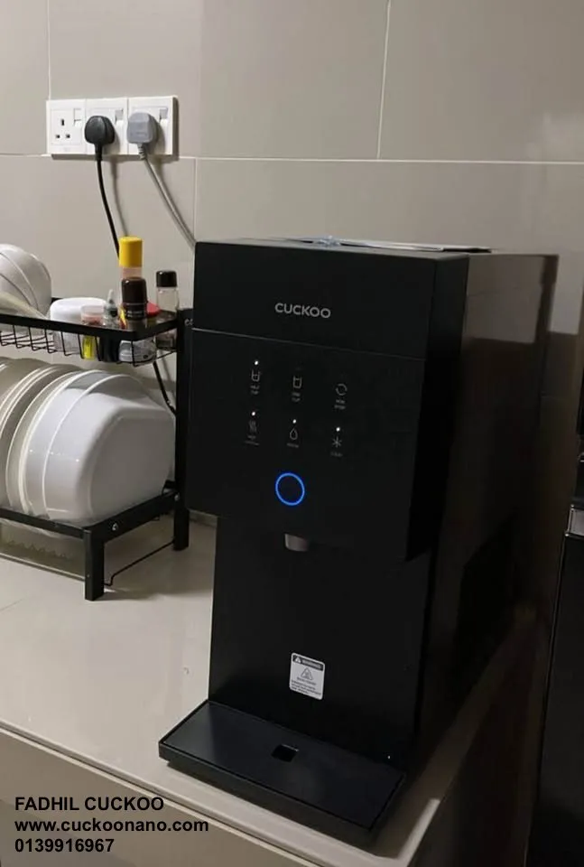 Gambar CUCKOO XCEL 2 water purifier 1 dengan rekaan premium untuk dapur moden